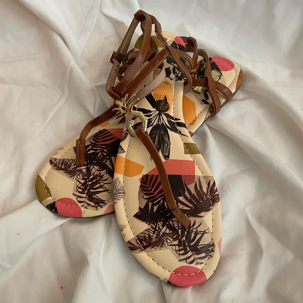 Louise et Cie pineapple t-strap sandals